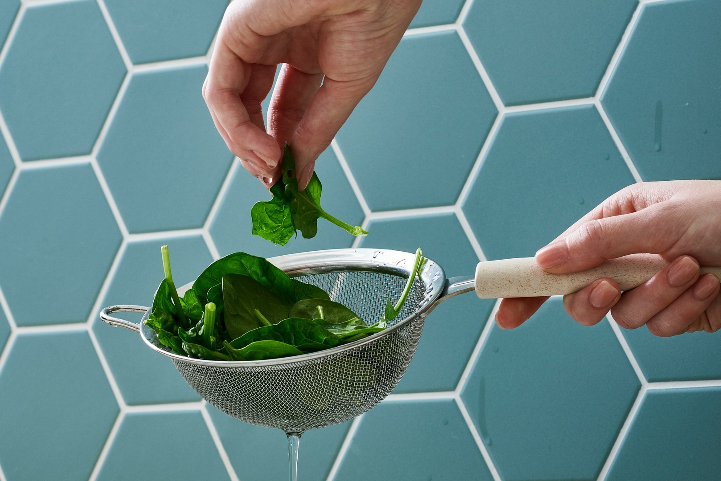 Whisks & strainers